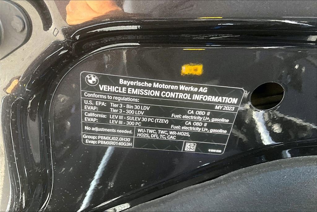 Used 2023 BMW 530e xDrive 530e iPerformance w/ Premium Package image 34