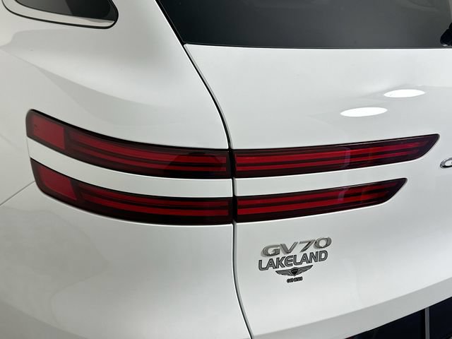 Certified 2026 Genesis GV70 2.5T Select AWD/4WD image 27