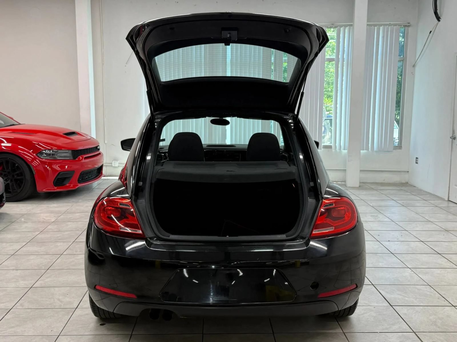 Used 2014 Volkswagen Beetle 1.8T FWD image 17