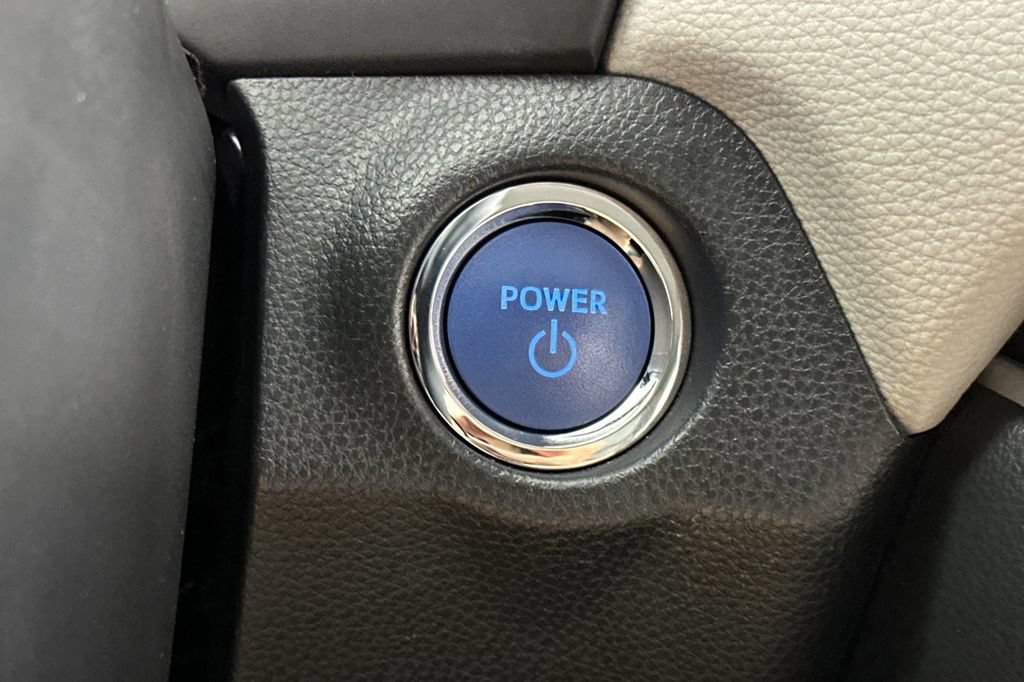 Used 2021 Toyota RAV4 XLE Premium AWD/4WD image 27