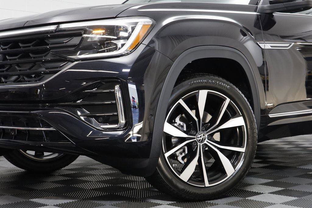 New 2026 Volkswagen Atlas Cross Sport SEL Premium R-Line image 3