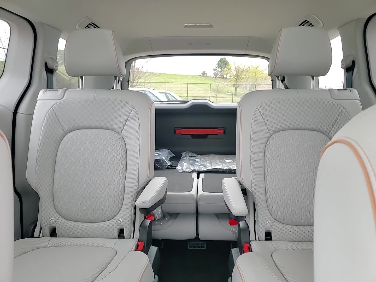 New 2025 Volkswagen ID. Buzz 1st Edition image 26