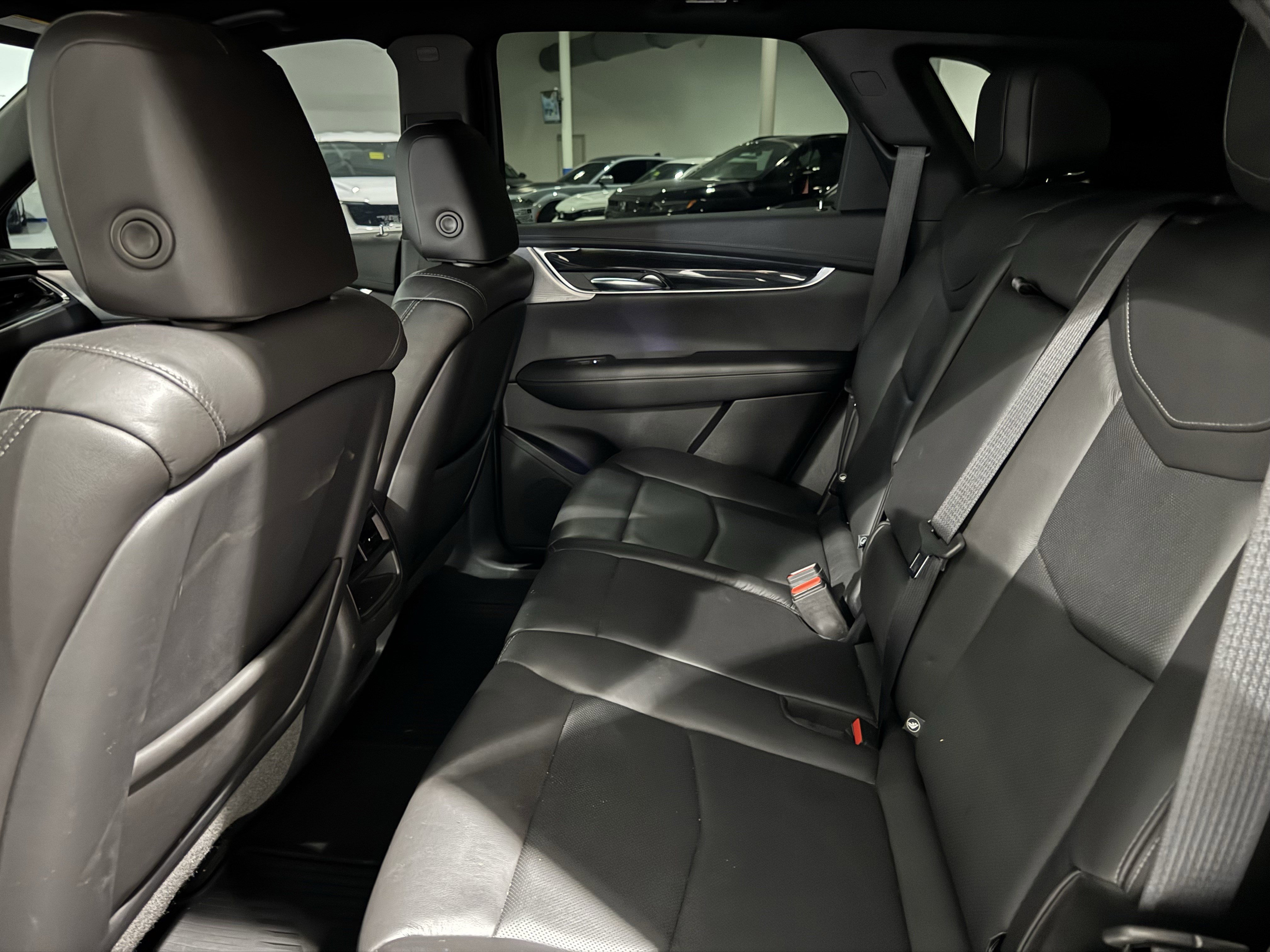 Used 2020 Cadillac XT5 Premium Luxury image 35