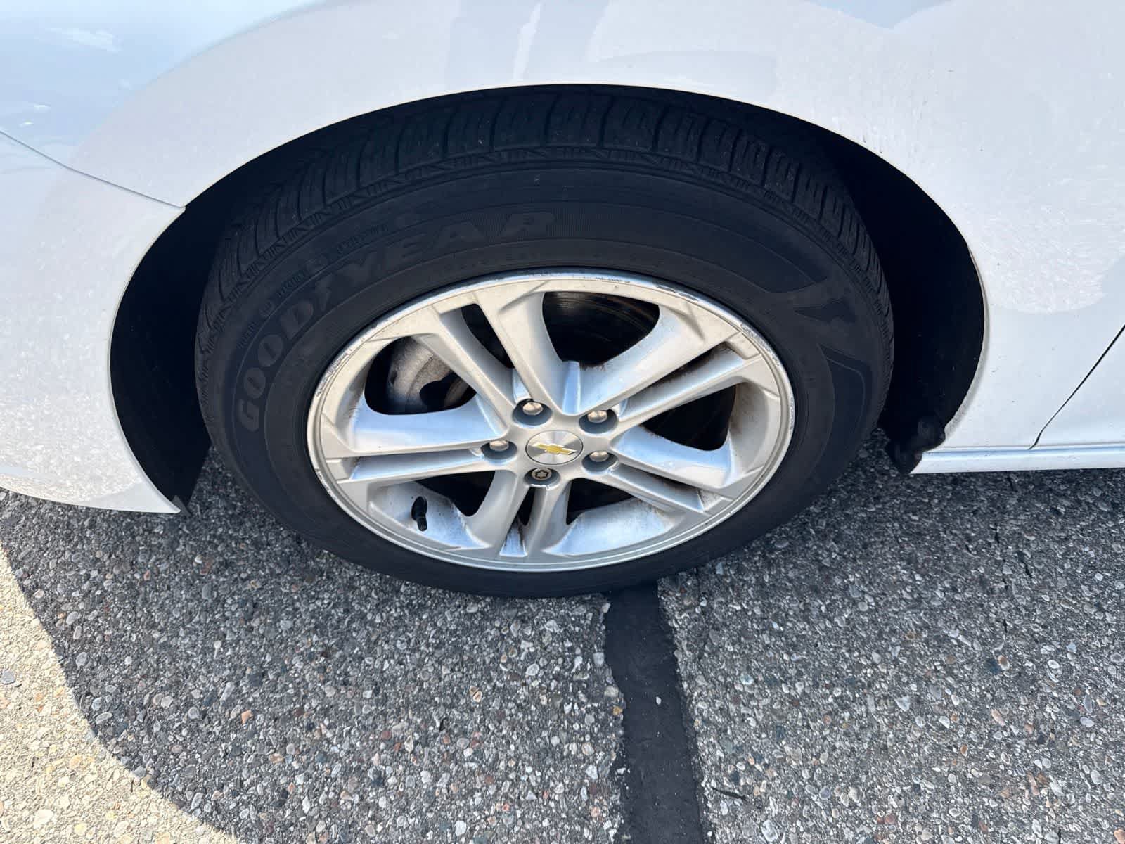 Used 2018 Chevrolet Cruze LT w/ Convenience Package FWD image 6