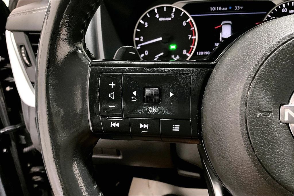 Used 2022 Nissan Rogue S image 11