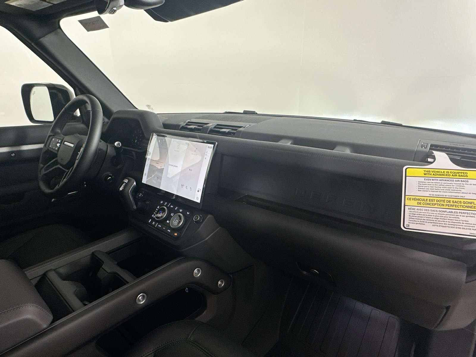 New 2026 Land Rover Defender 110 X-Dynamic SE AWD/4WD image 48