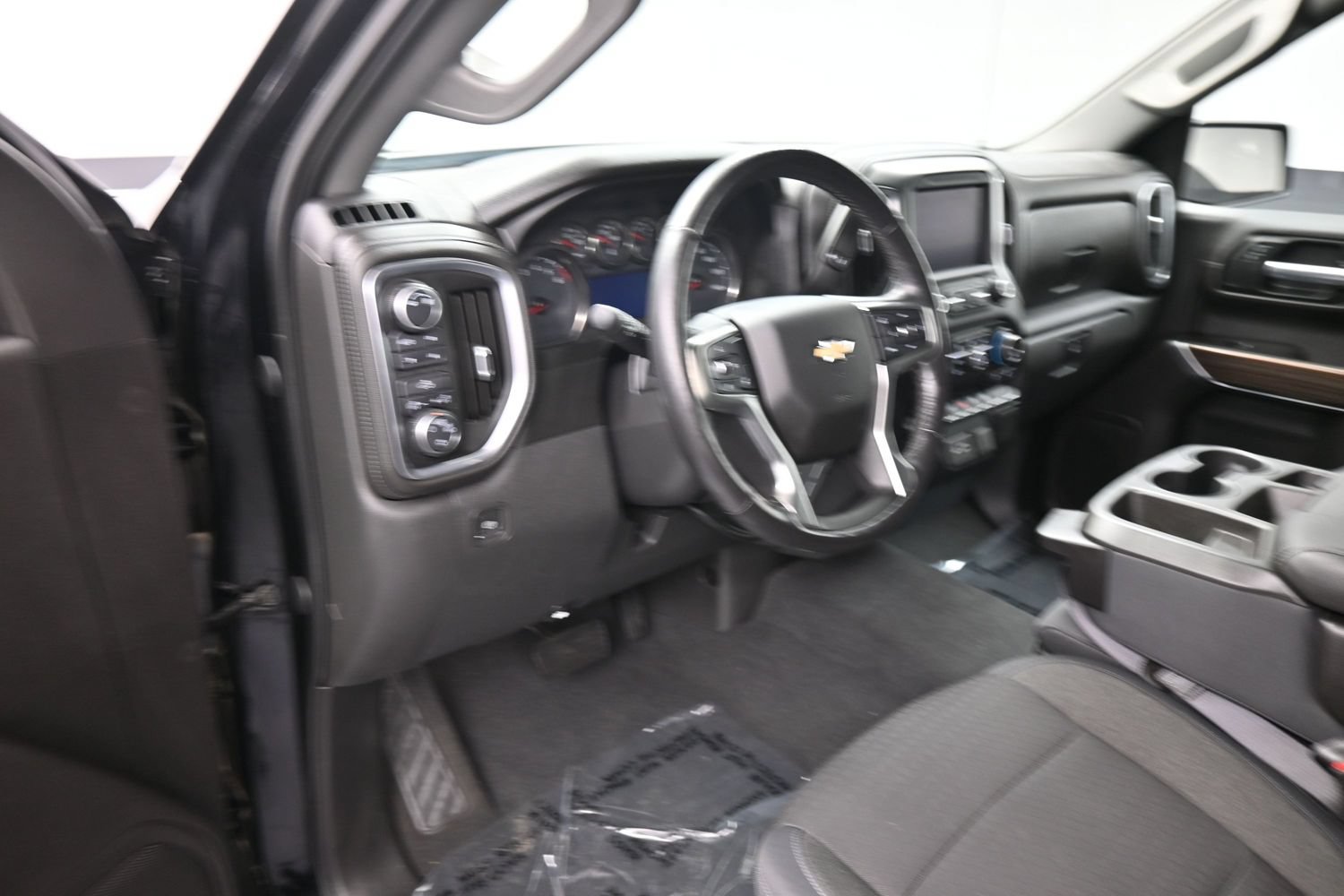 Used 2019 Chevrolet Silverado 1500 LT w/ All-Star Edition AWD/4WD image 12