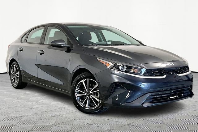 Used 2022 Kia Forte LXS image 1