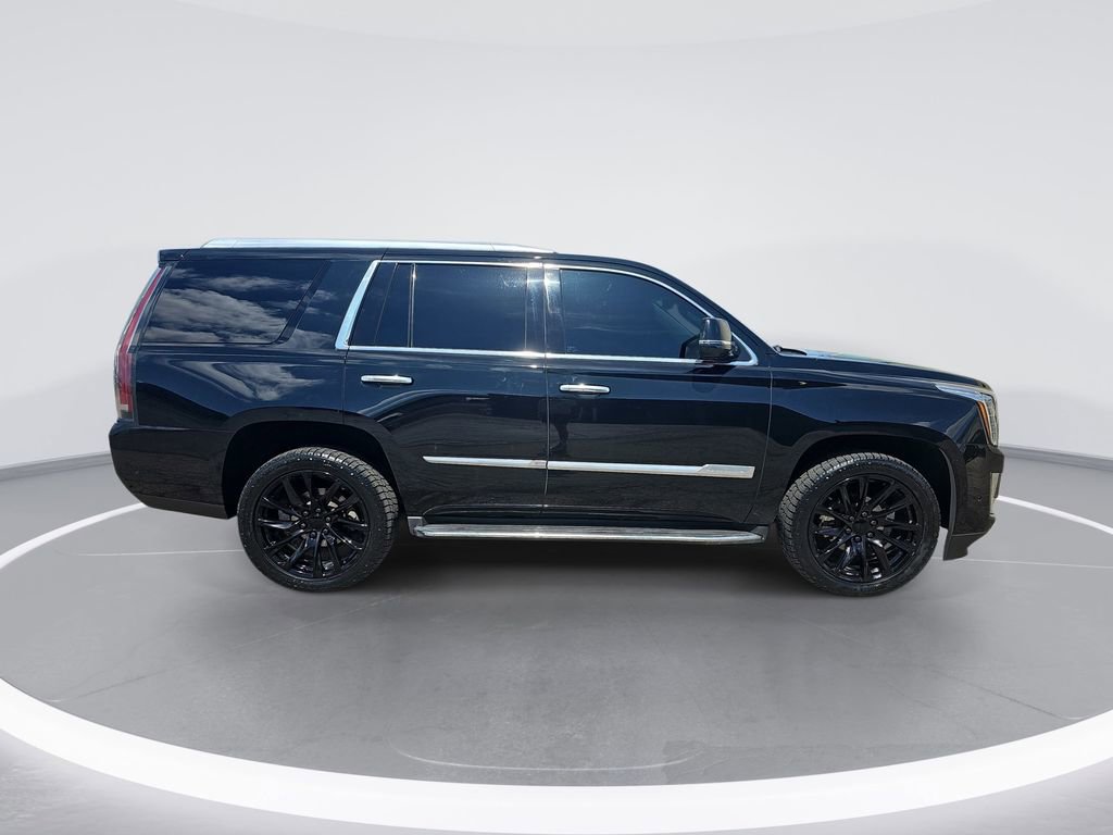 Certified 2018 Cadillac Escalade Luxury AWD/4WD image 2