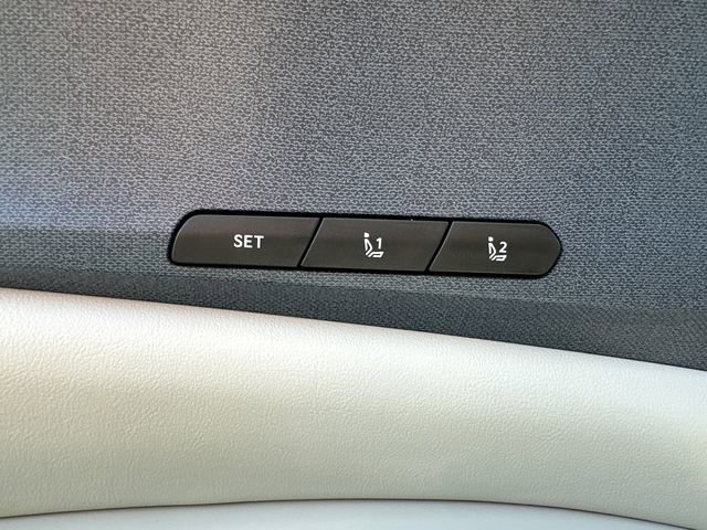 Used 2026 Kia Carnival EX image 34