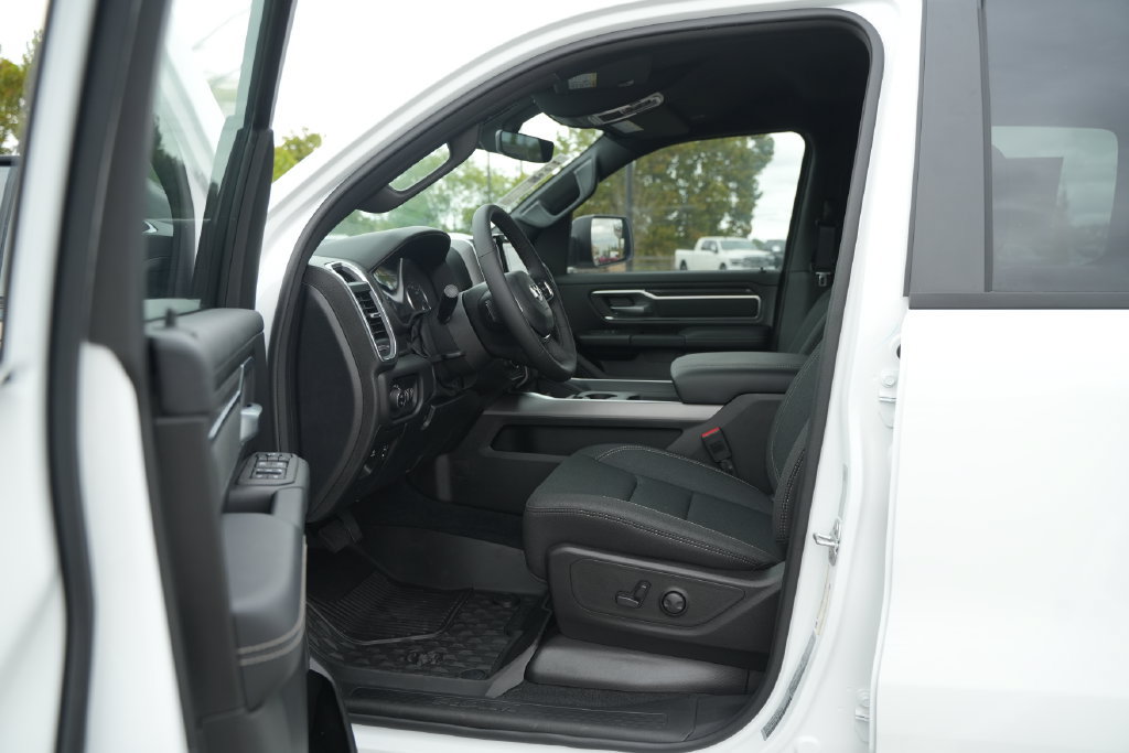 New 2026 RAM 1500 Big Horn AWD/4WD image 10
