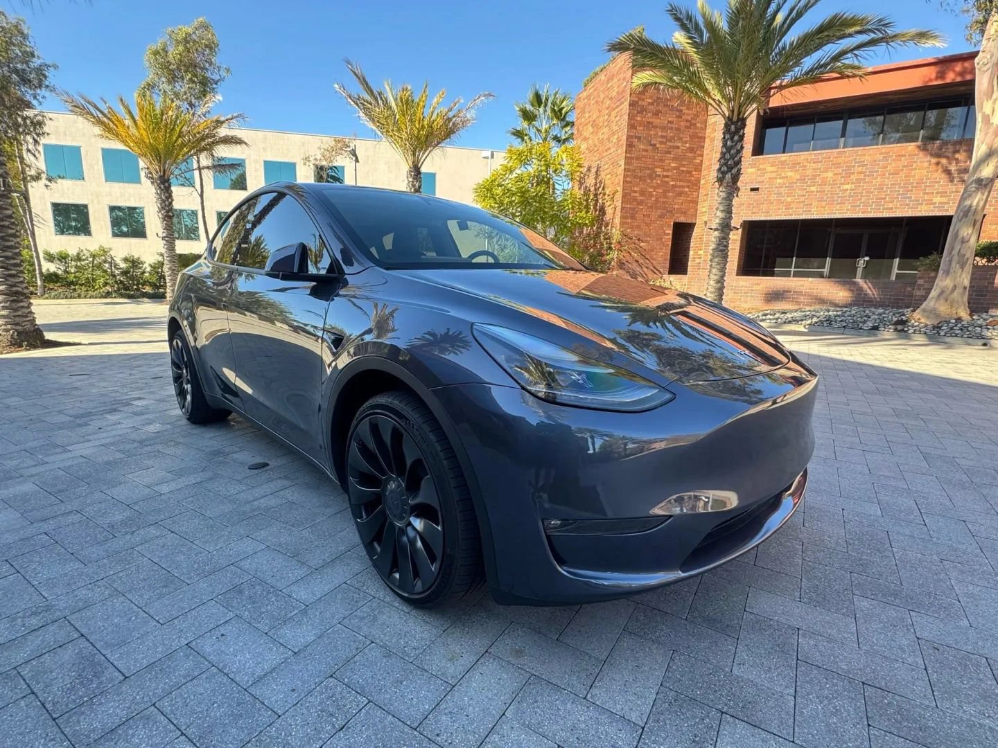Used 2022 Tesla Model Y Performance AWD/4WD image 3