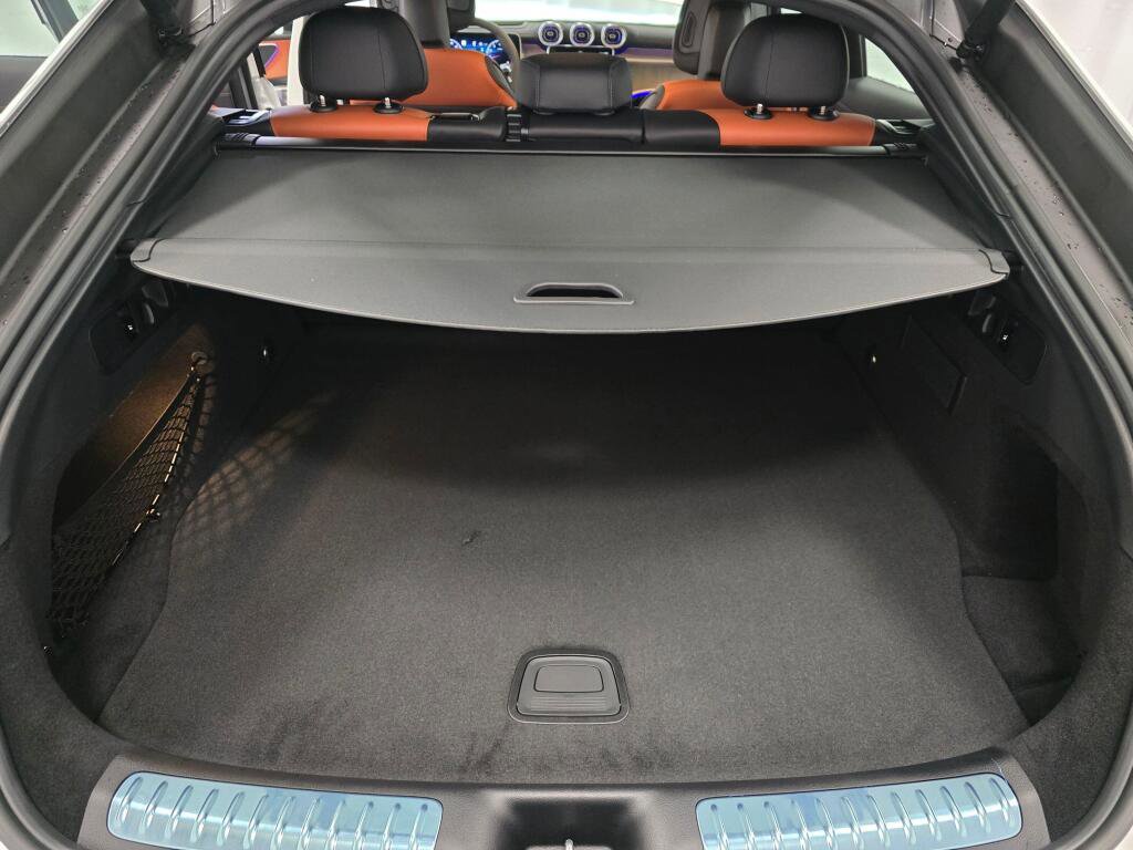 New 2026 Mercedes-Benz GLC 43 AMG 4MATIC Coupe image 11