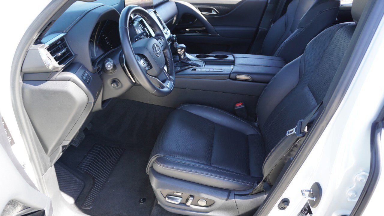 Used 2023 Lexus LX 600 4WD w/ Appearance Package image 13