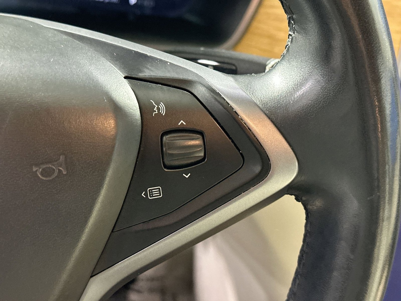 Used 2019 Tesla Model S Long Range image 18