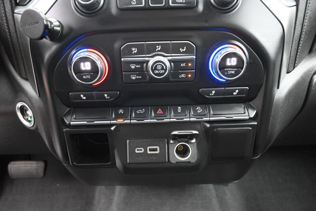 Used 2019 Chevrolet Silverado 1500 LT w/ Texas Edition AWD/4WD image 17