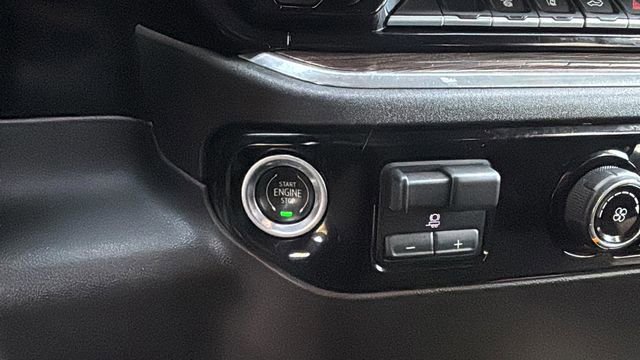 Used 2024 Chevrolet Silverado 2500 LT image 28