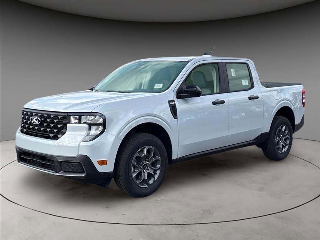 New 2025 Ford Maverick XLT w/ XLT Luxury Package