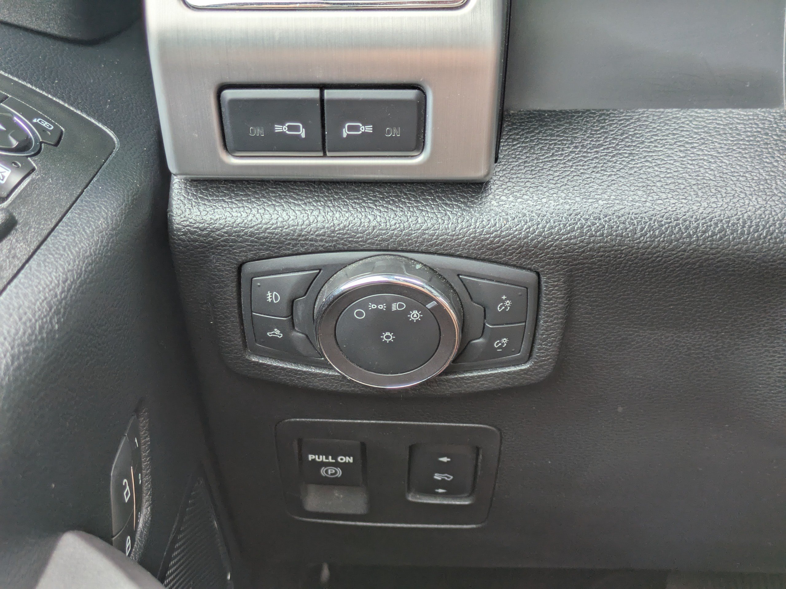 Used 2019 Ford F150 Platinum w/ Equipment Group 701A Luxury AWD/4WD image 20