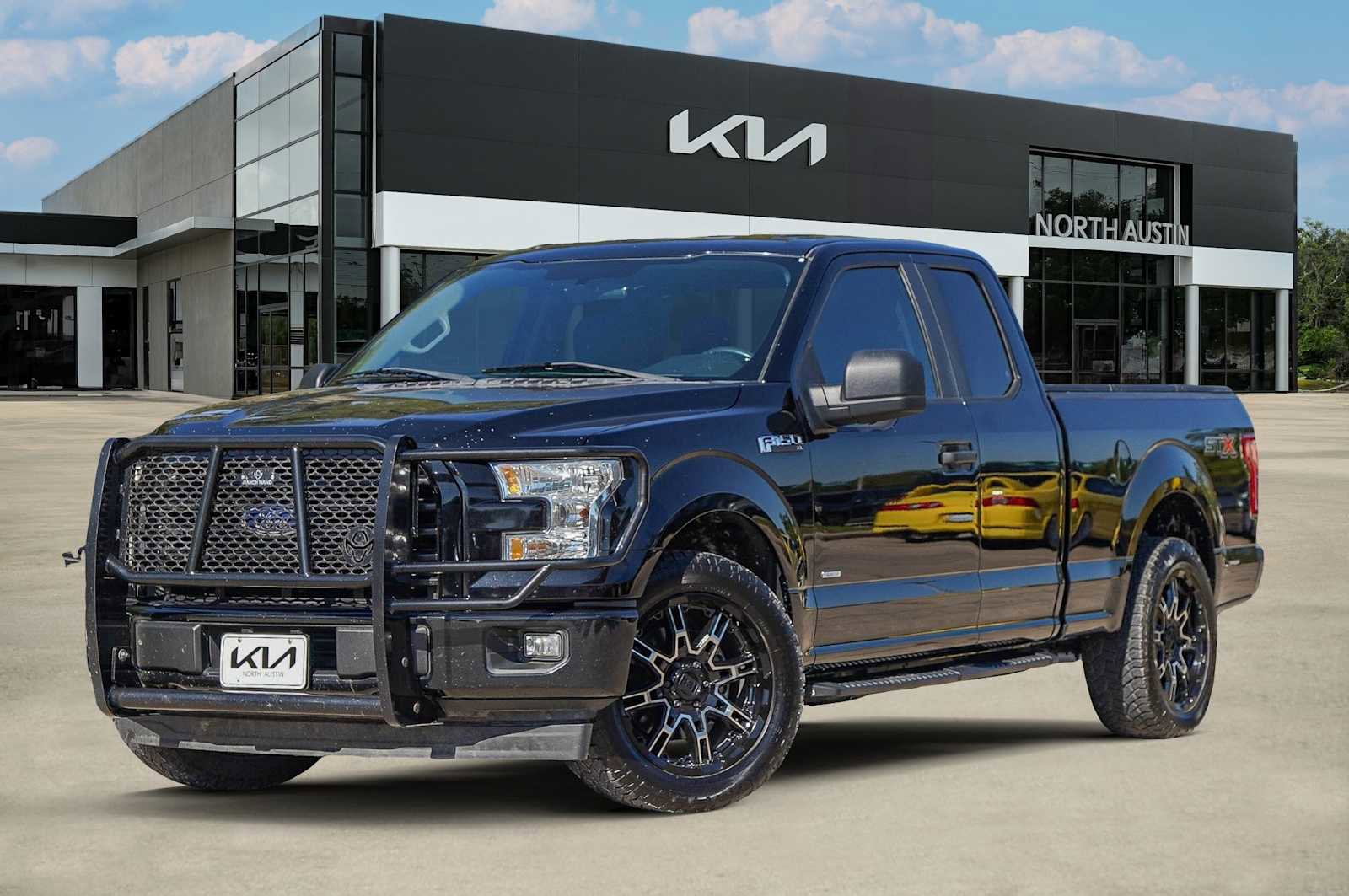 Used 2017 Ford F150 XL w/ Equipment Group 101A Mid