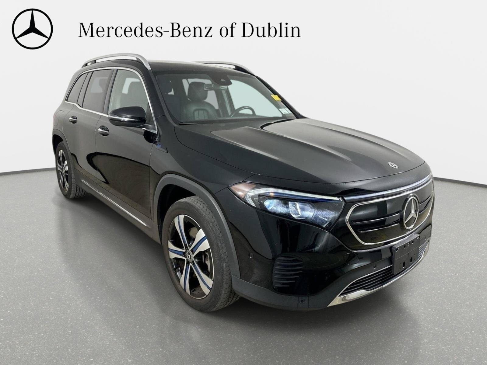 Used 2023 Mercedes-Benz EQB 350 4MATIC SUV image 3