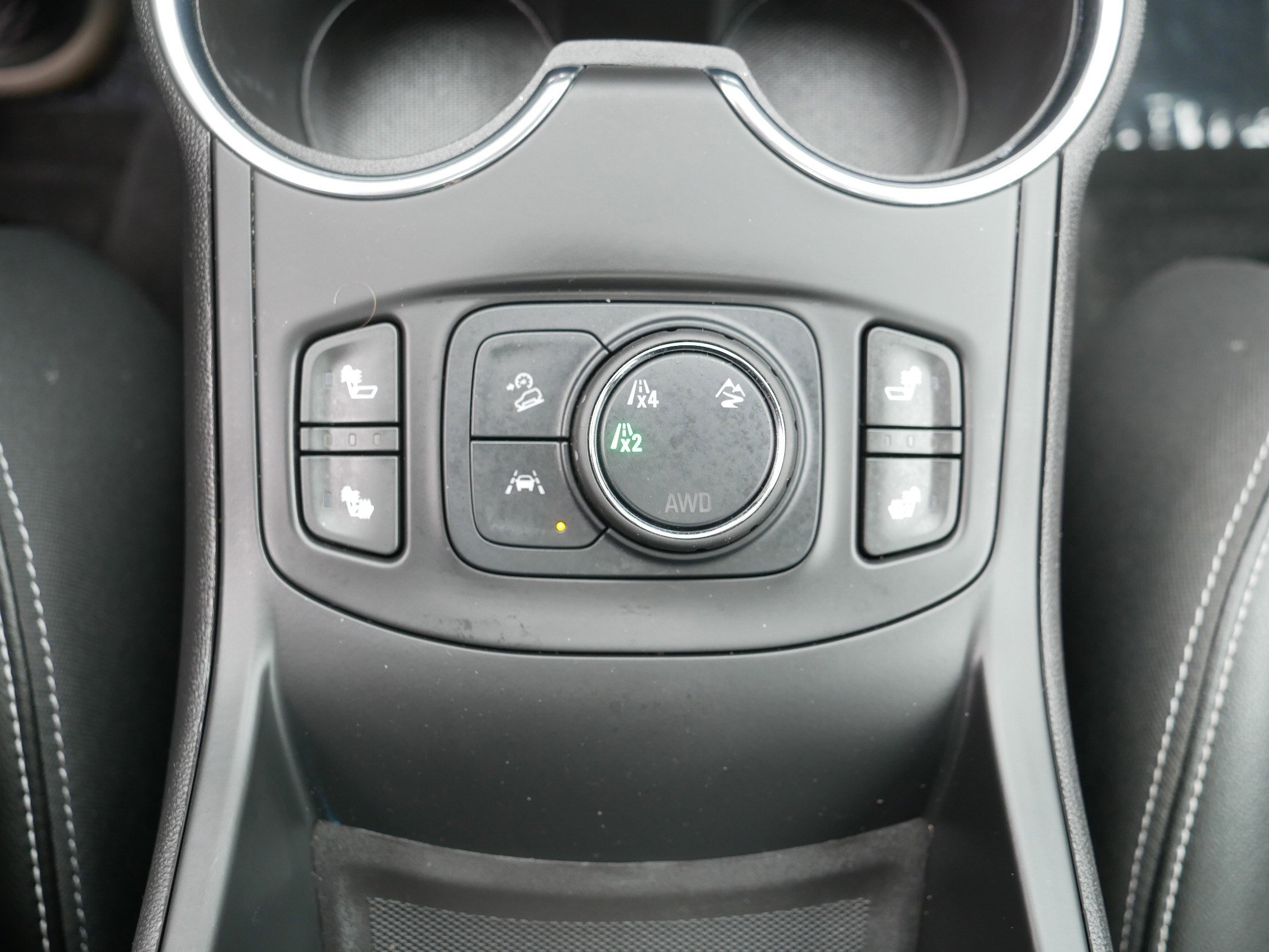 Used 2024 GMC Terrain SLT w/ Infotainment Package II image 31