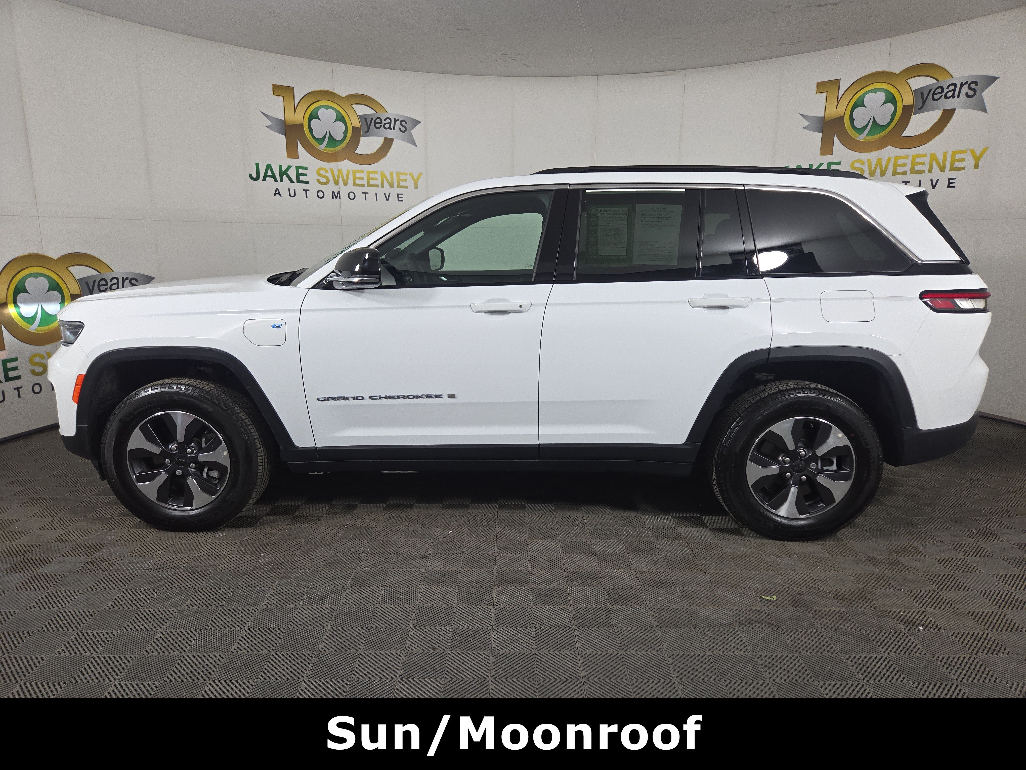 Certified 2025 Jeep Grand Cherokee Limited 4xe AWD/4WD image 6