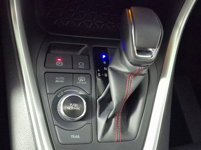 New 2025 Toyota RAV4 SE image 17