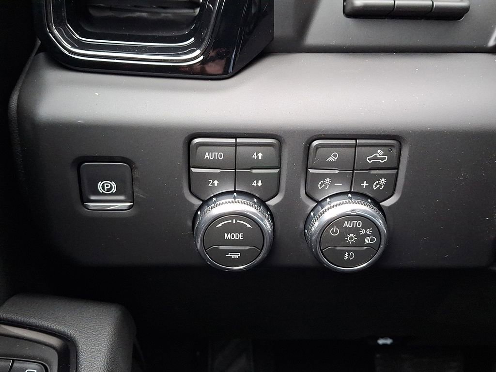 New 2026 GMC Sierra 1500 AT4 w/ AT4 Premium Package image 16