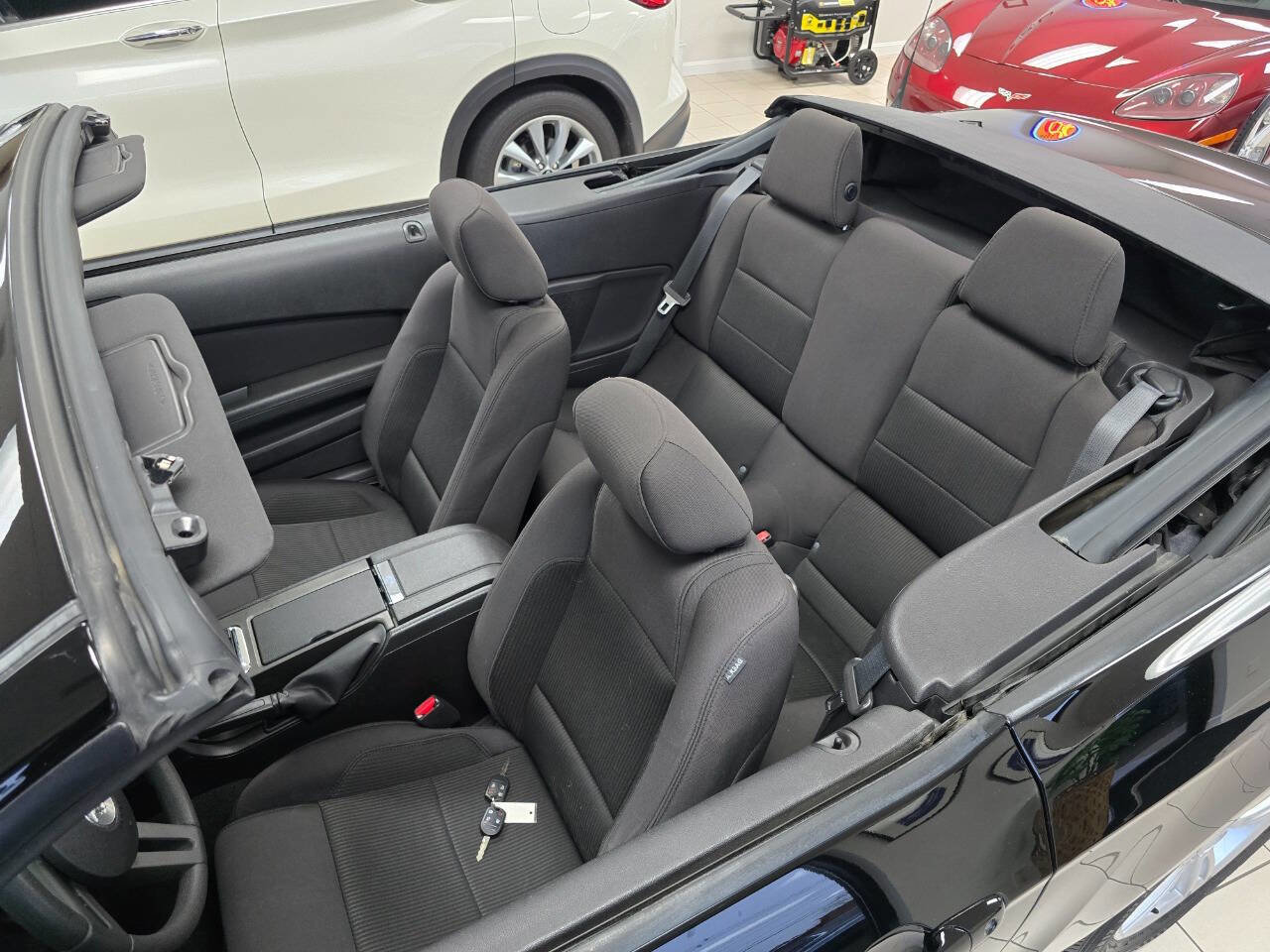 Used 2012 Ford Mustang Convertible image 34