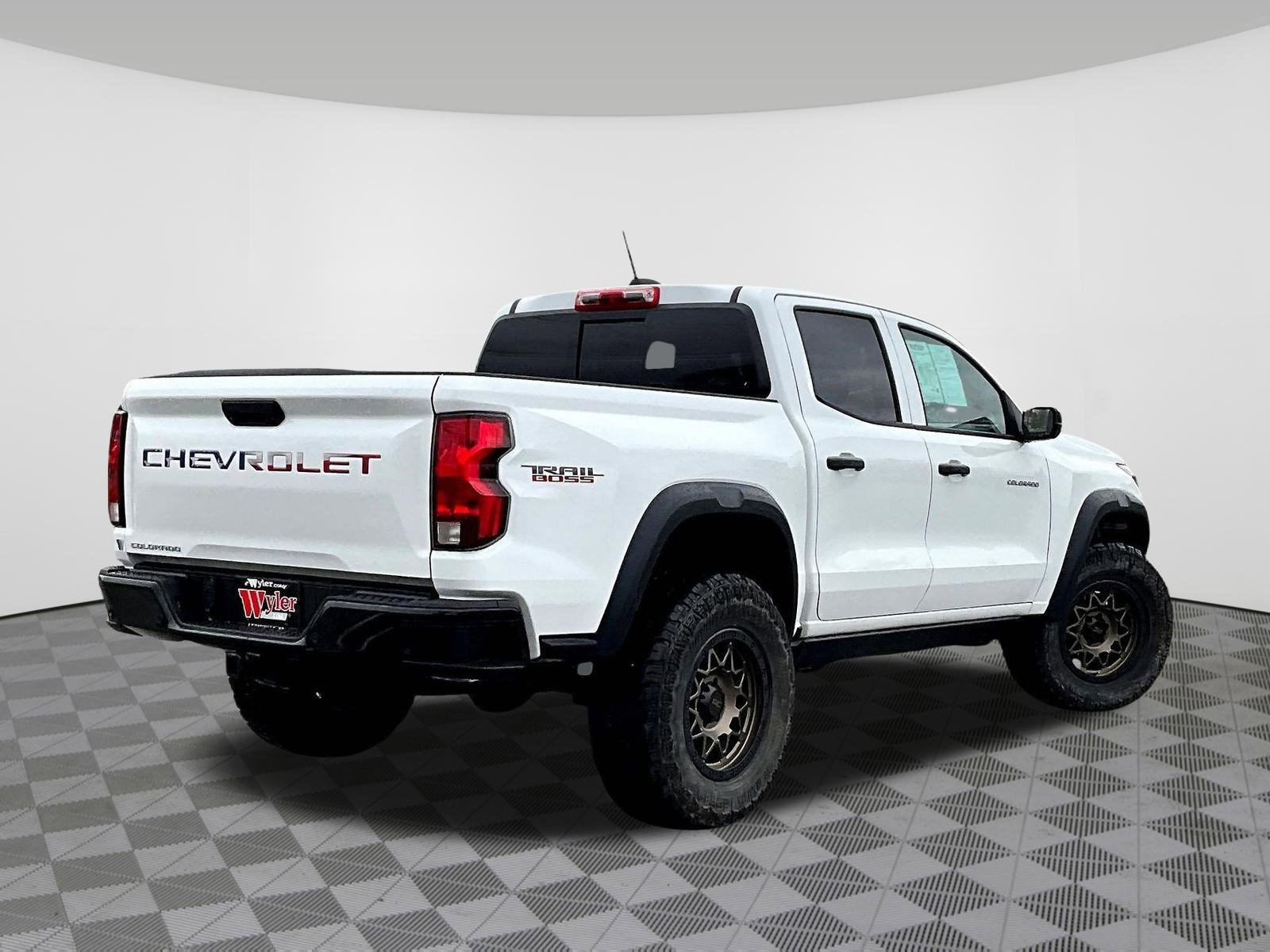 Used 2025 Chevrolet Colorado Trail Boss AWD/4WD image 6