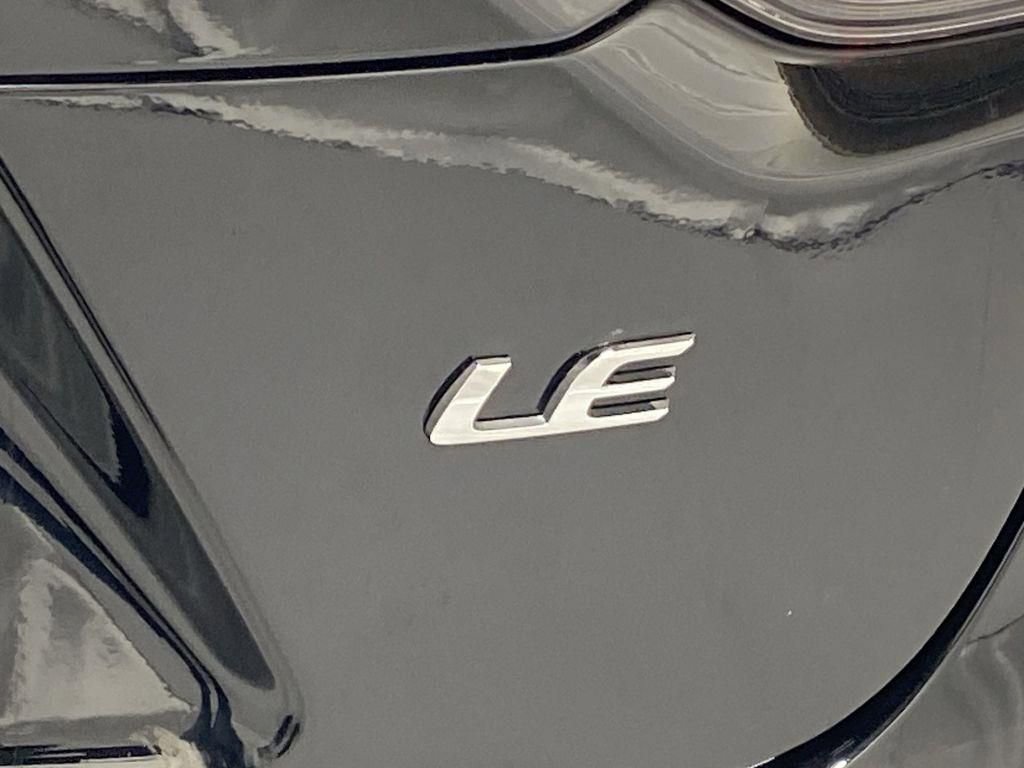 Used 2025 Toyota Corolla LE image 30