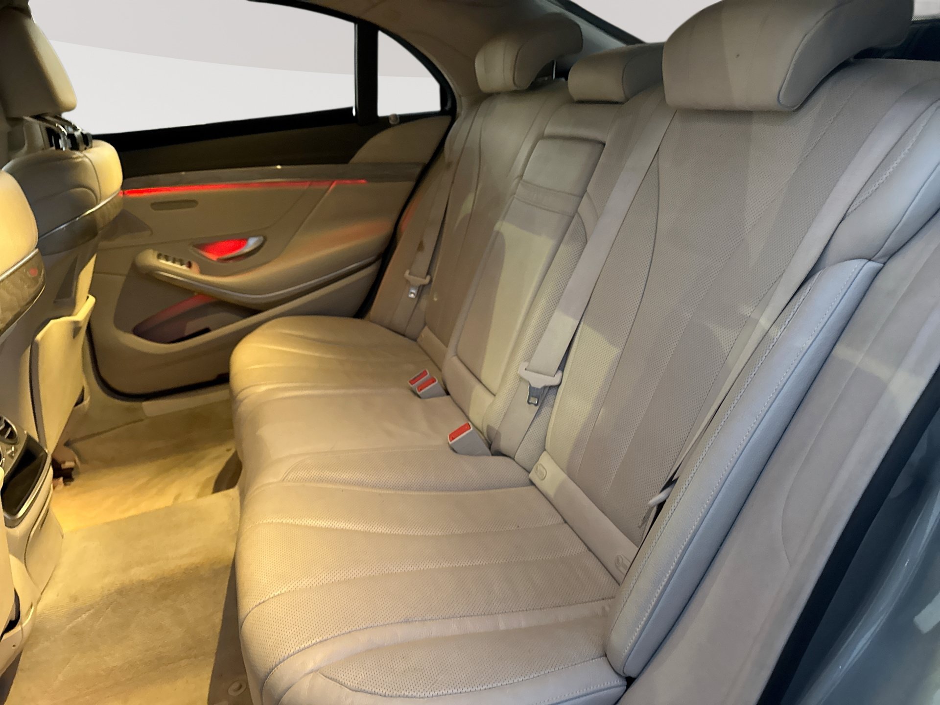 Used 2015 Mercedes-Benz S 550 Sedan w/ Premium 1 Package image 26