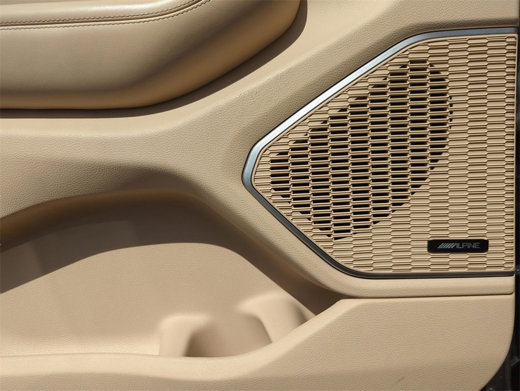 Used 2022 Jeep Grand Cherokee Limited image 27