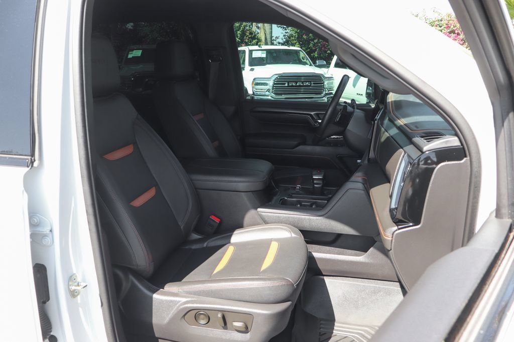 Used 2023 GMC Sierra 1500 AT4 w/ Technology Package AWD/4WD image 50