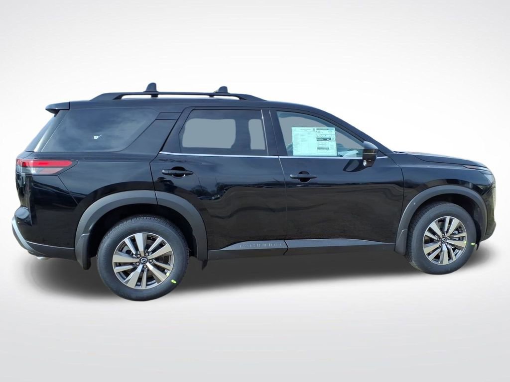 New 2026 Nissan Pathfinder SL image 8
