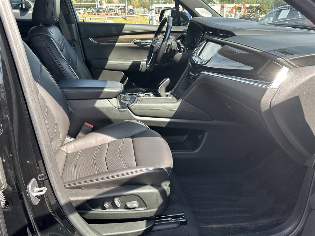 Used 2020 Cadillac XT6 Premium Luxury w/ Platinum Package image 13