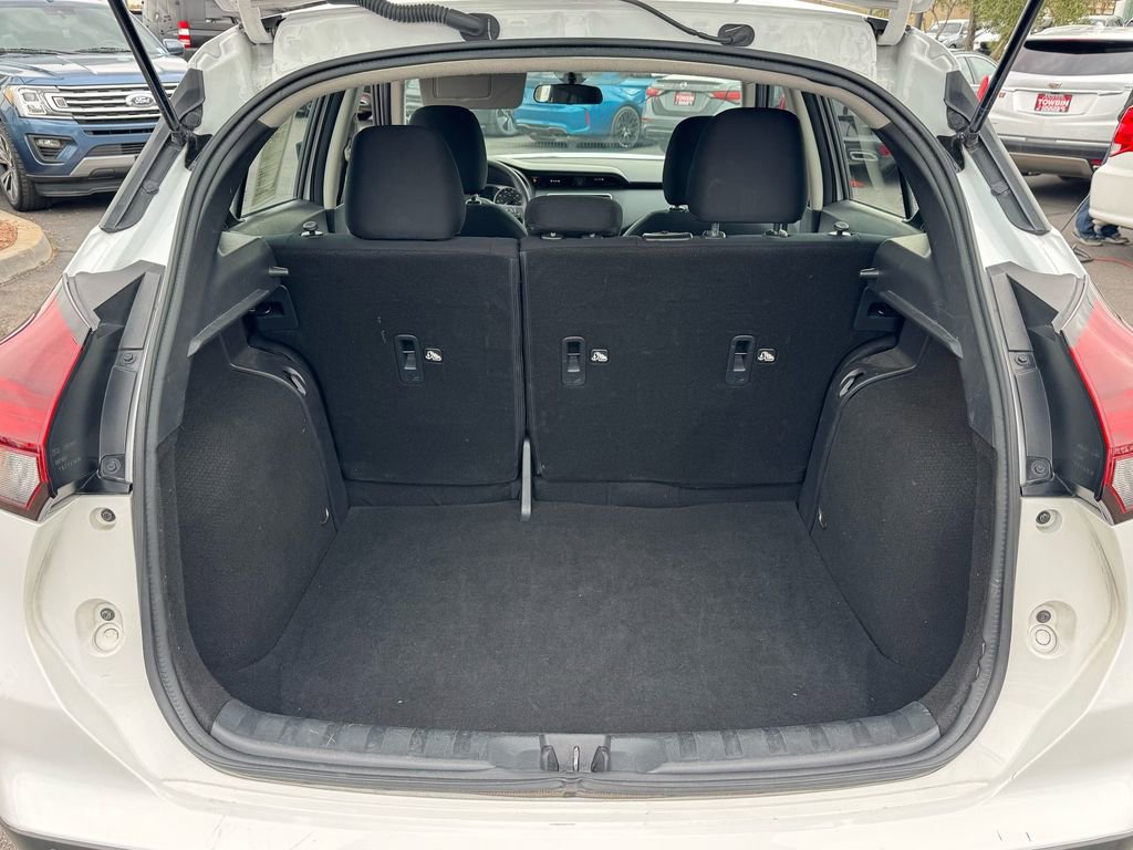 Used 2024 Nissan Kicks S FWD image 17
