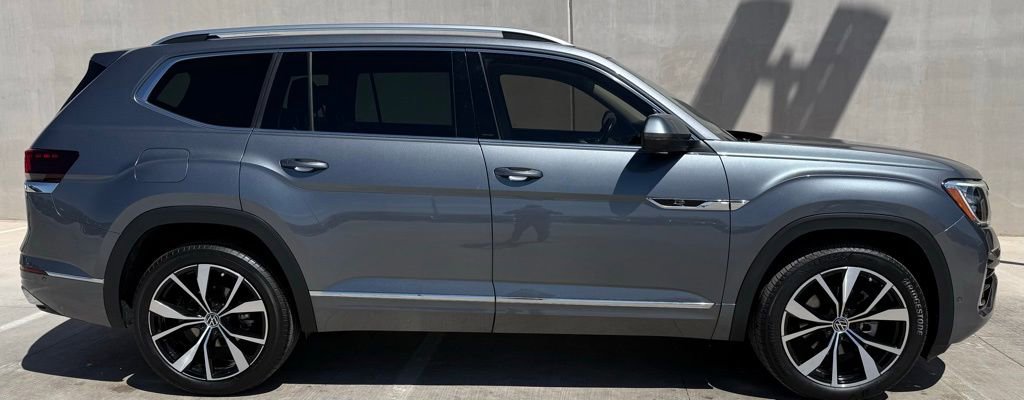 Used 2024 Volkswagen Atlas SEL Premium R-Line image 4