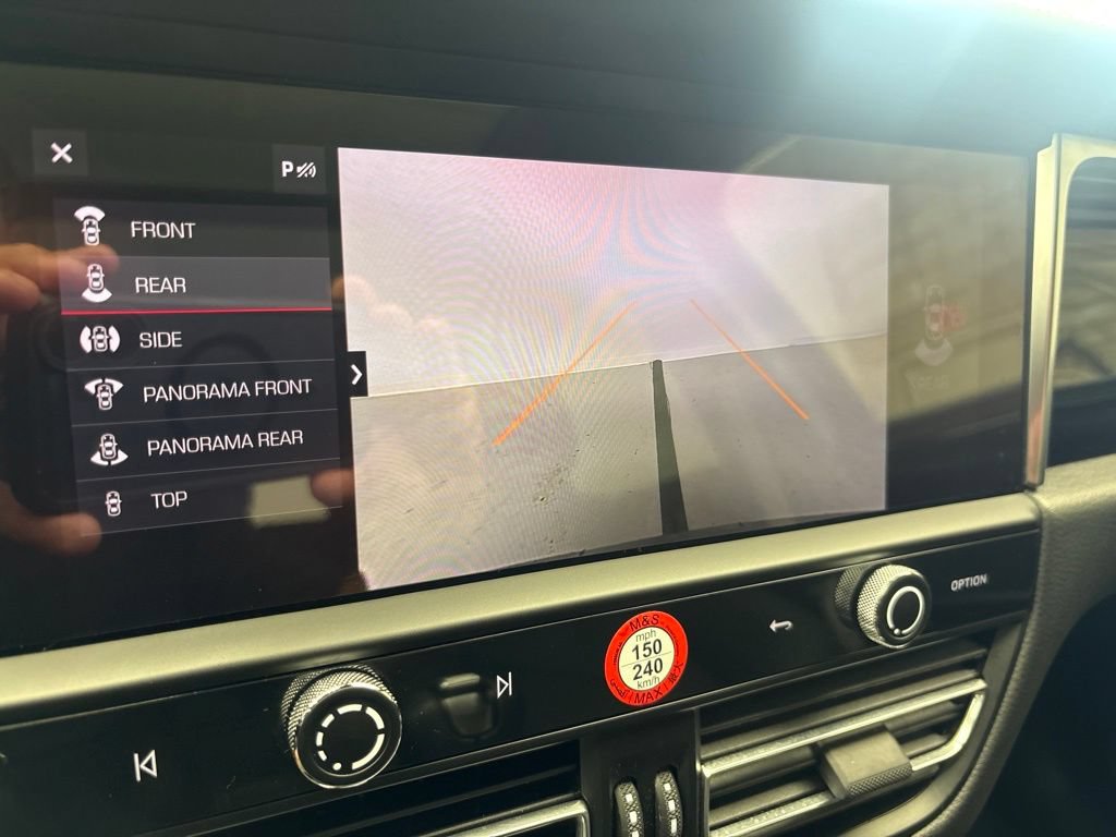 Certified 2024 Porsche Macan S AWD/4WD image 40