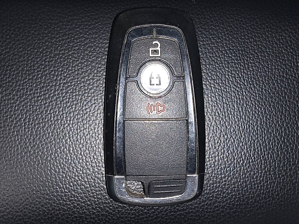 Used 2024 Ford Edge SEL image 32