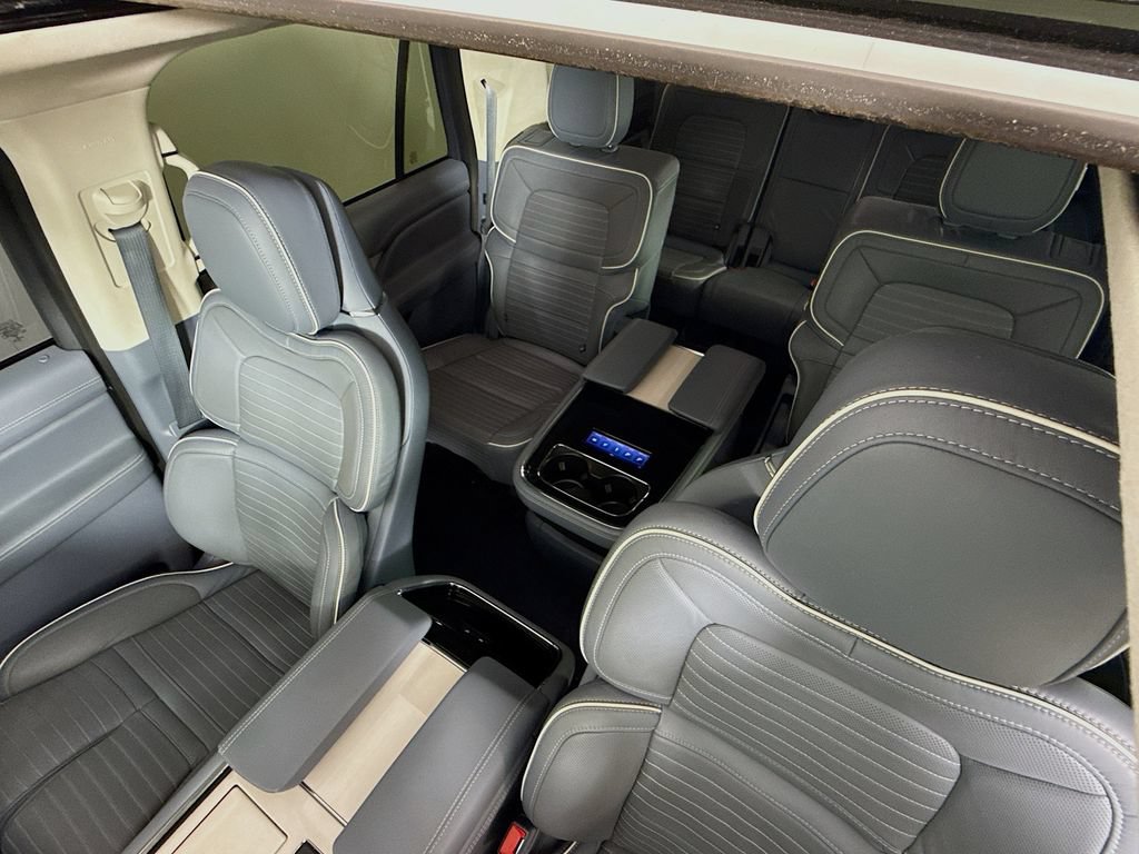 Used 2023 Lincoln Navigator L Black Label AWD/4WD image 14