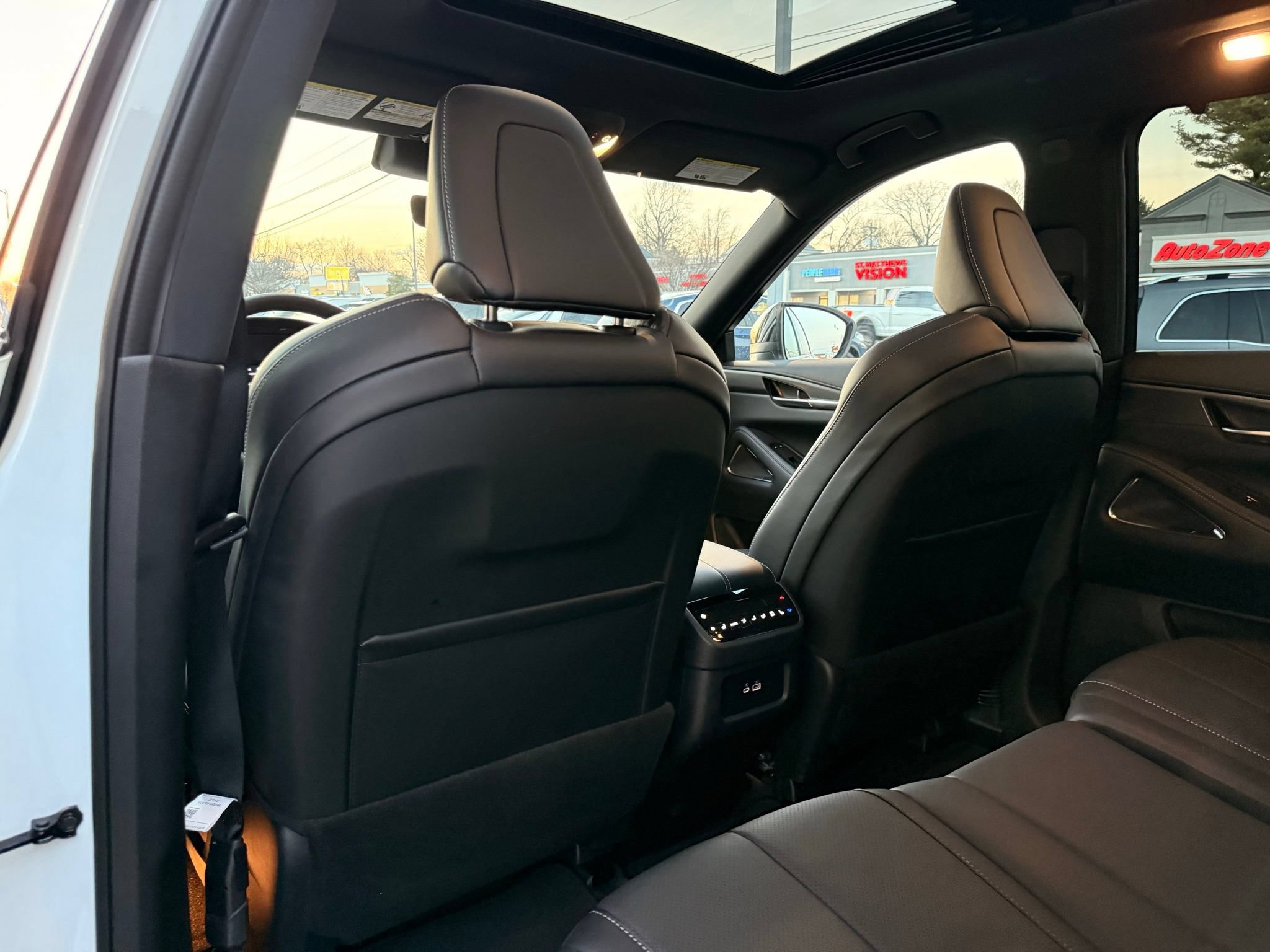 Used 2025 INFINITI QX60 Luxe w/ Black Edition AWD/4WD image 40