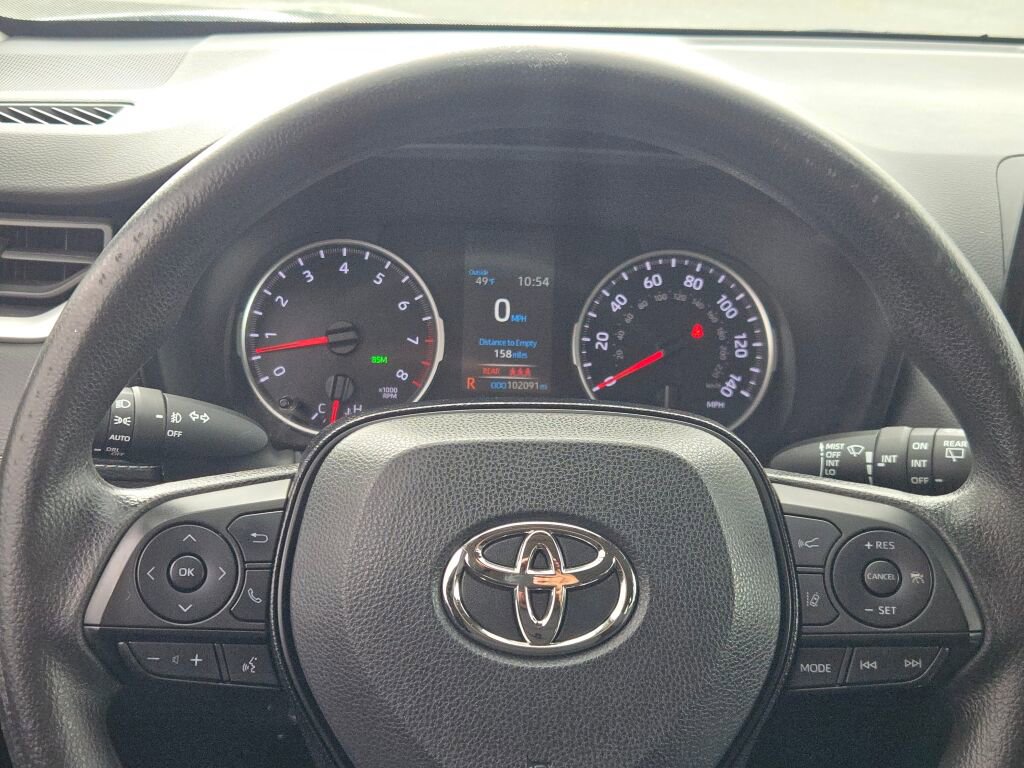 Used 2021 Toyota RAV4 XLE FWD image 30