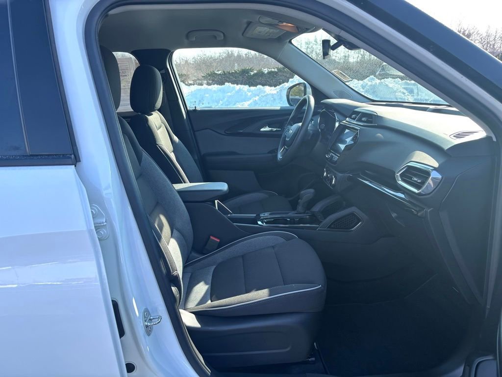 Used 2023 Chevrolet TrailBlazer LT w/ Convenience Package image 21