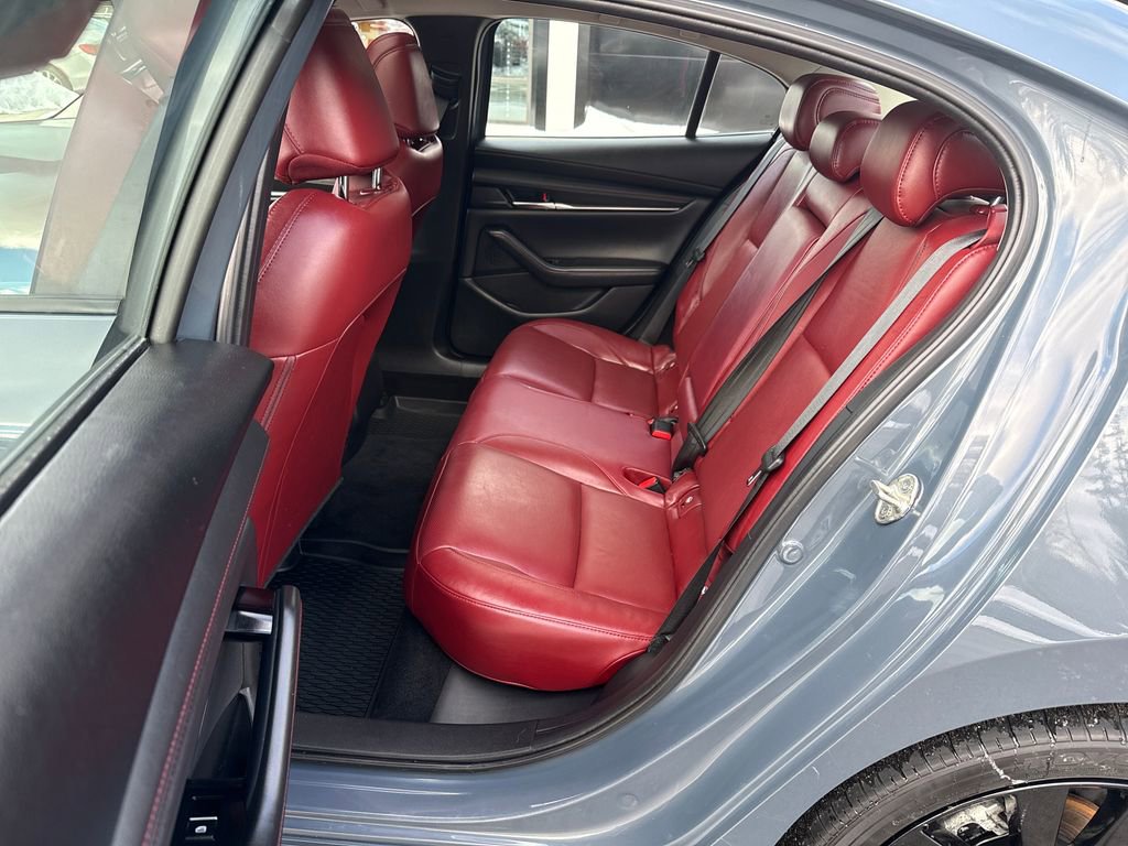 Used 2024 MAZDA MAZDA3 s image 30