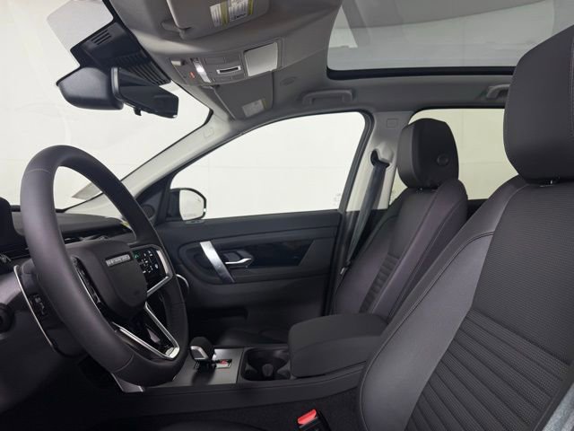 New 2025 Land Rover Discovery Sport S image 6
