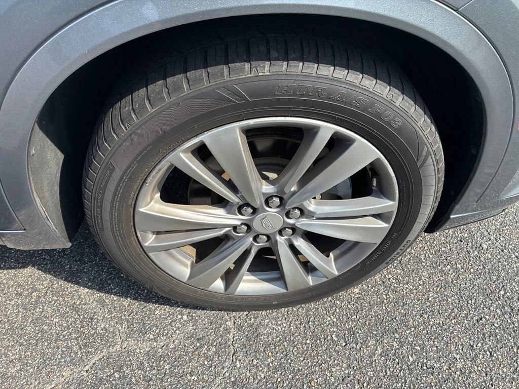 Used 2020 Cadillac XT6 Premium Luxury w/ LPO, Floor Liner Package AWD/4WD image 12