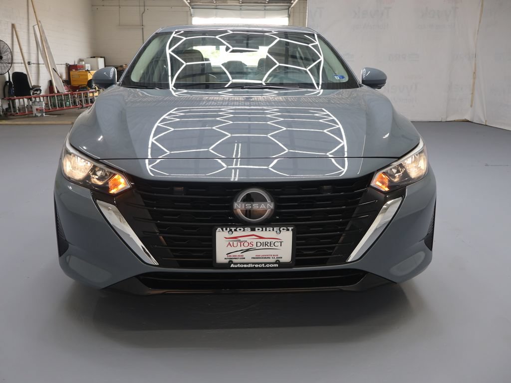 Used 2024 Nissan Sentra SV w/ SV Premium Package FWD image 2