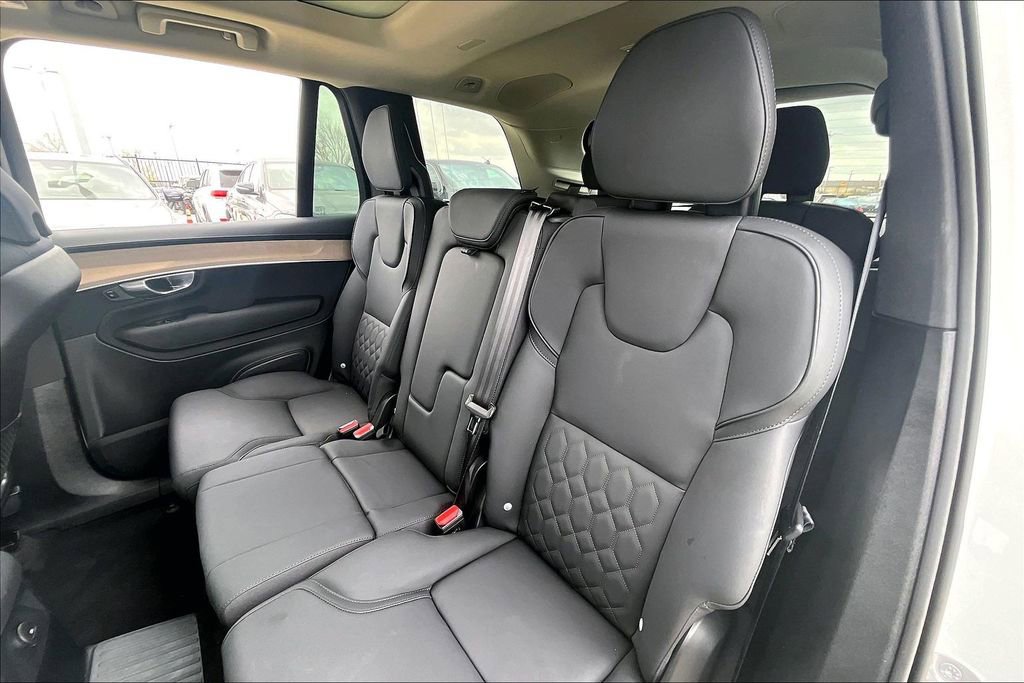Certified 2025 Volvo XC90 T8 Plus w/ Protection Package Premier image 35